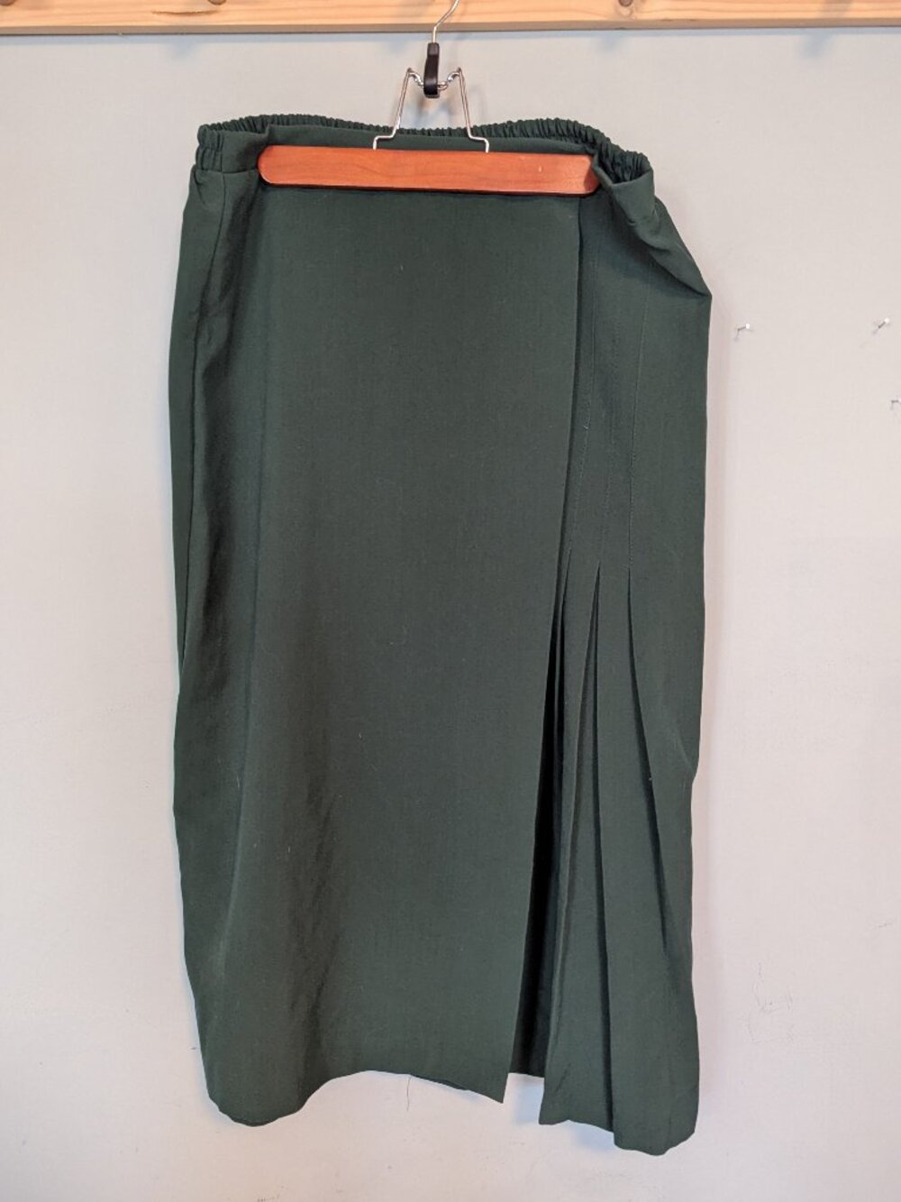 Classic Vintage Green Pleated Skirt